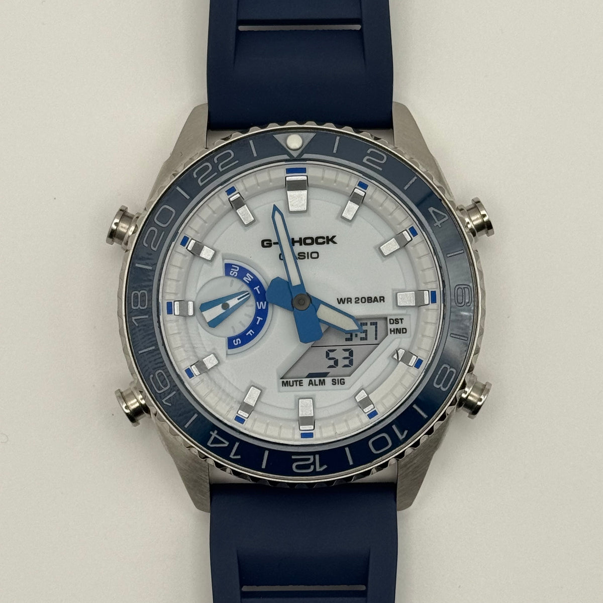 TTT-001 Build: GA2100 Blue and White (Hidden Glow)