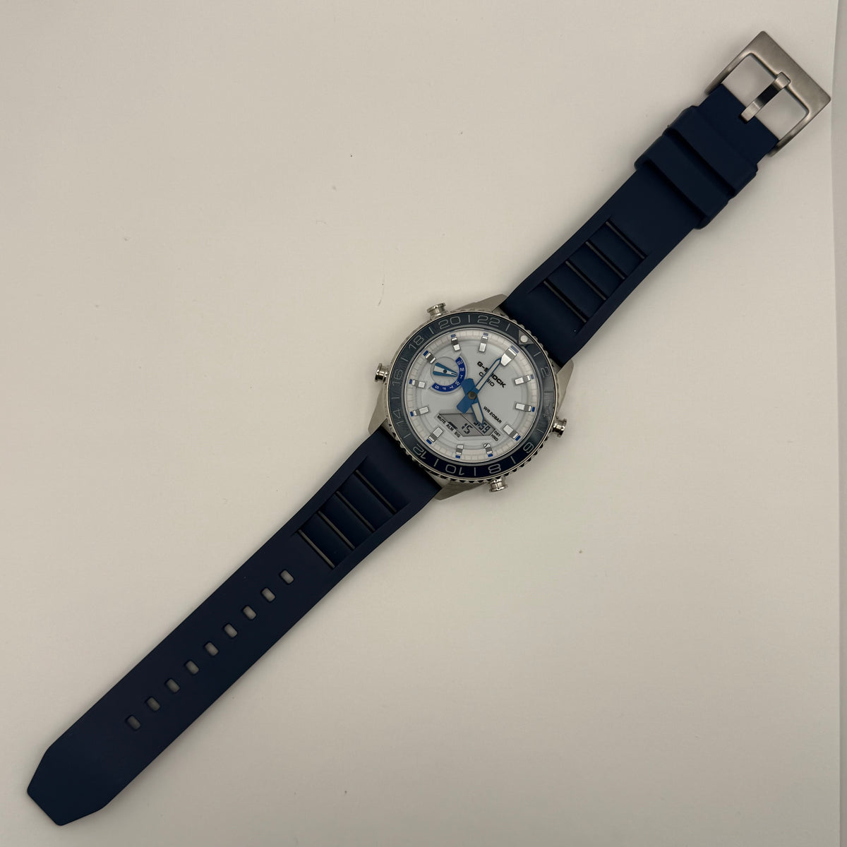 TTT-001 Build: GA2100 Blue and White (Hidden Glow)